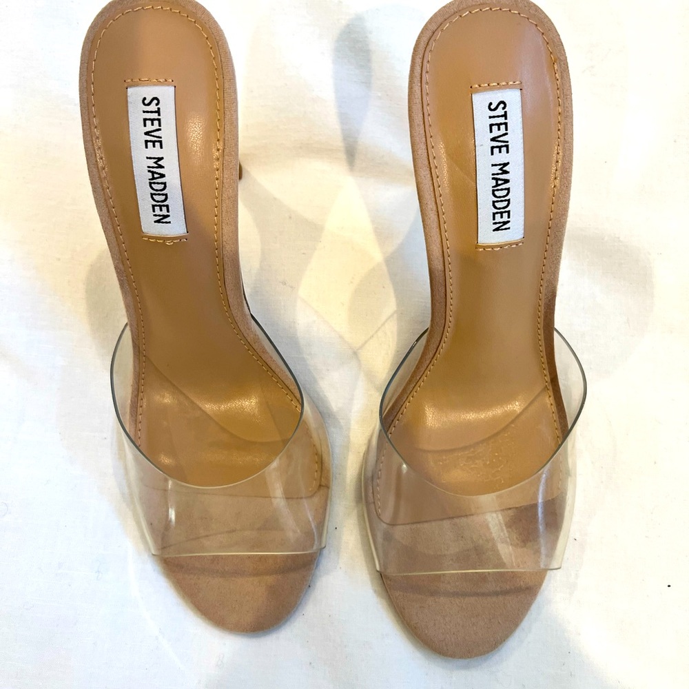 Never been worn Steve Madden Heels